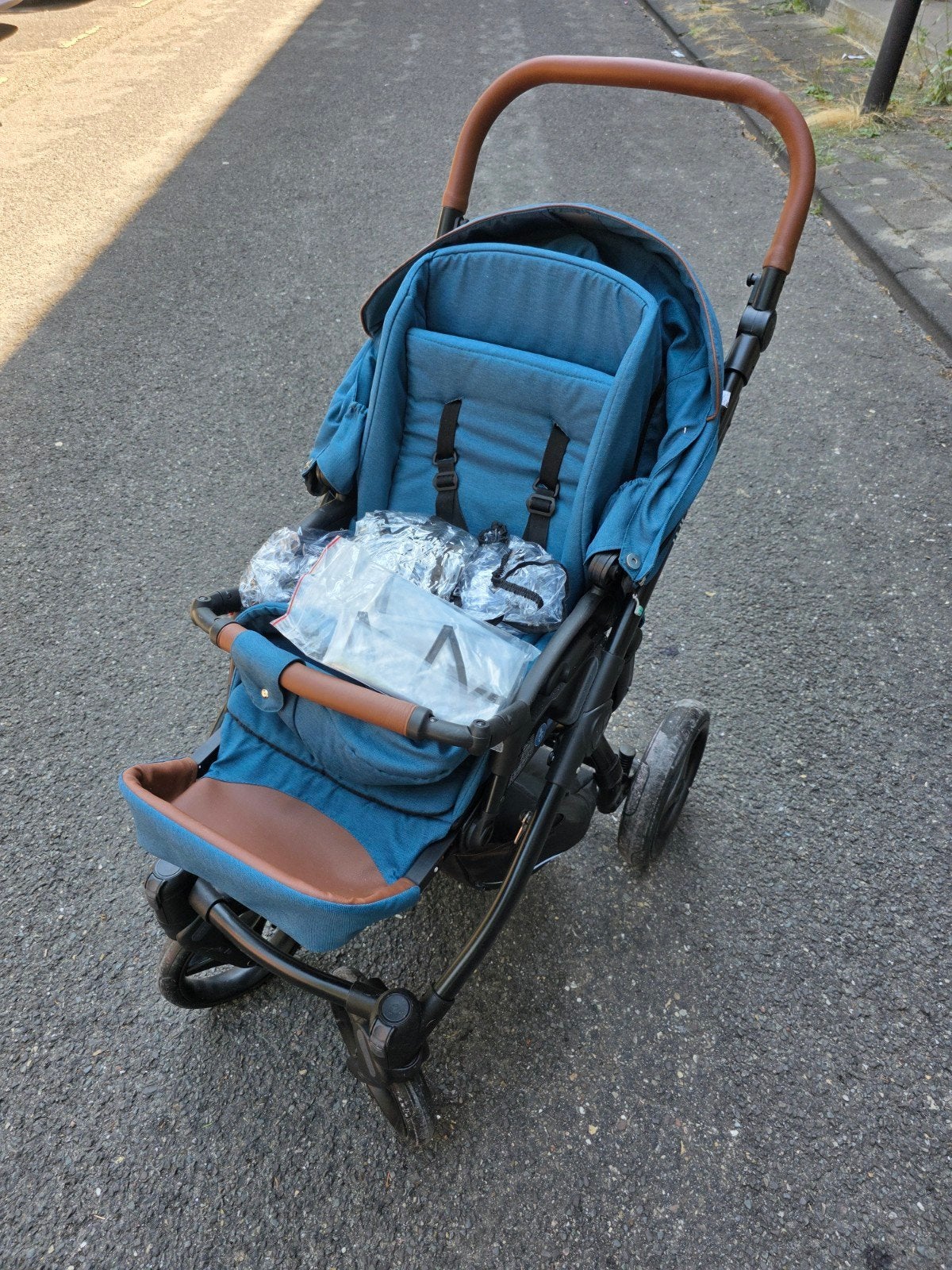Kinderwagen - Goede staat, 1 jaar gebruikt, Kinderen en Baby's, Ophalen, Gebruikt, Kinderwagen, Overige merken