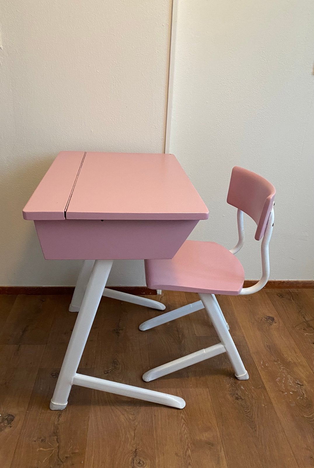 Vintage kinder bureau met stoel, Kinderen en Baby's, Kinderkamer | Tafels en Stoelen, Ophalen, Gebruikt, Tafel(s) en Stoel(en)