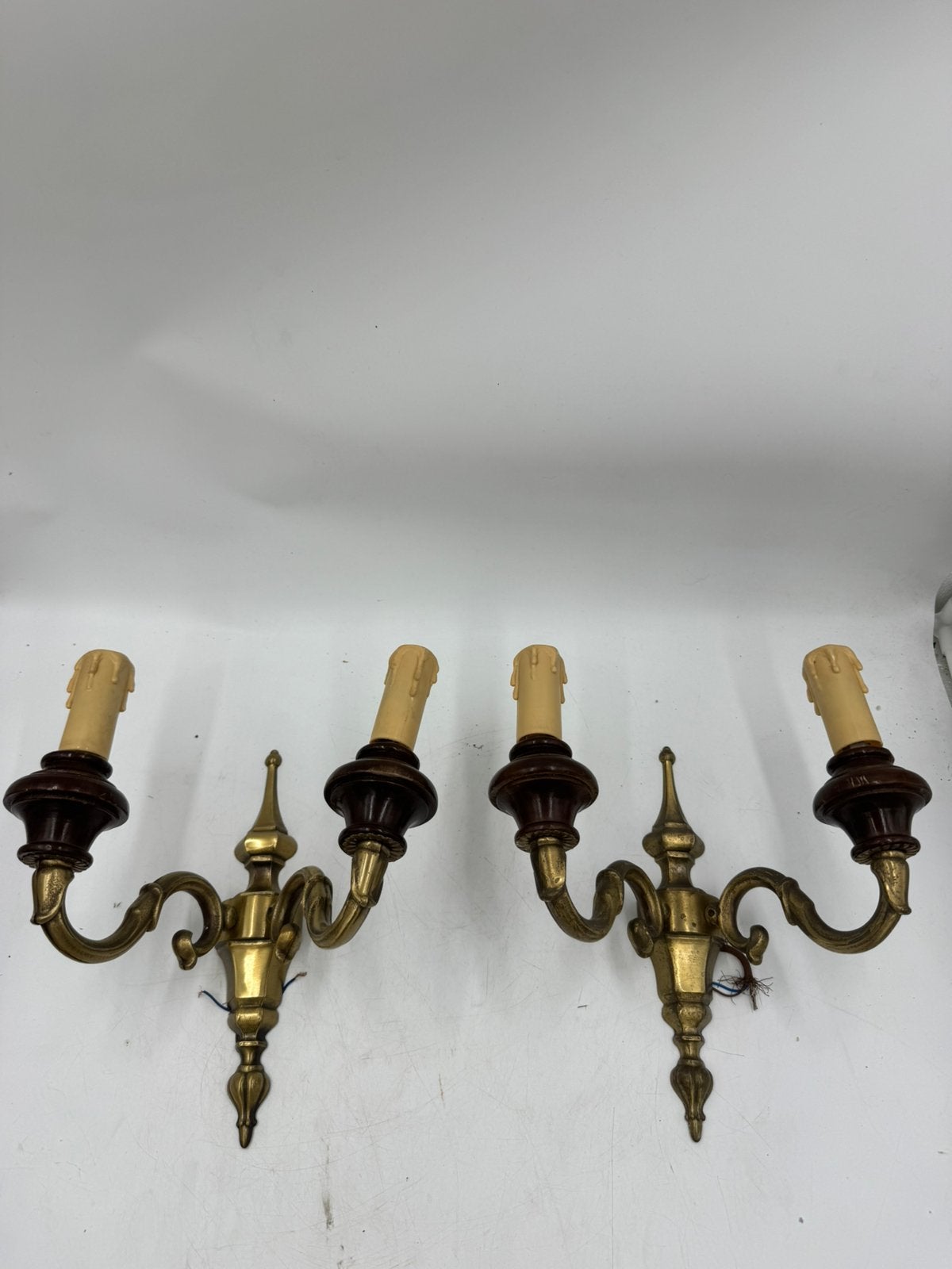 Set van 2 Vintage Klassieke Wandlampen -Messing & Donkerhout, Antiek en Kunst, Ophalen of Verzenden