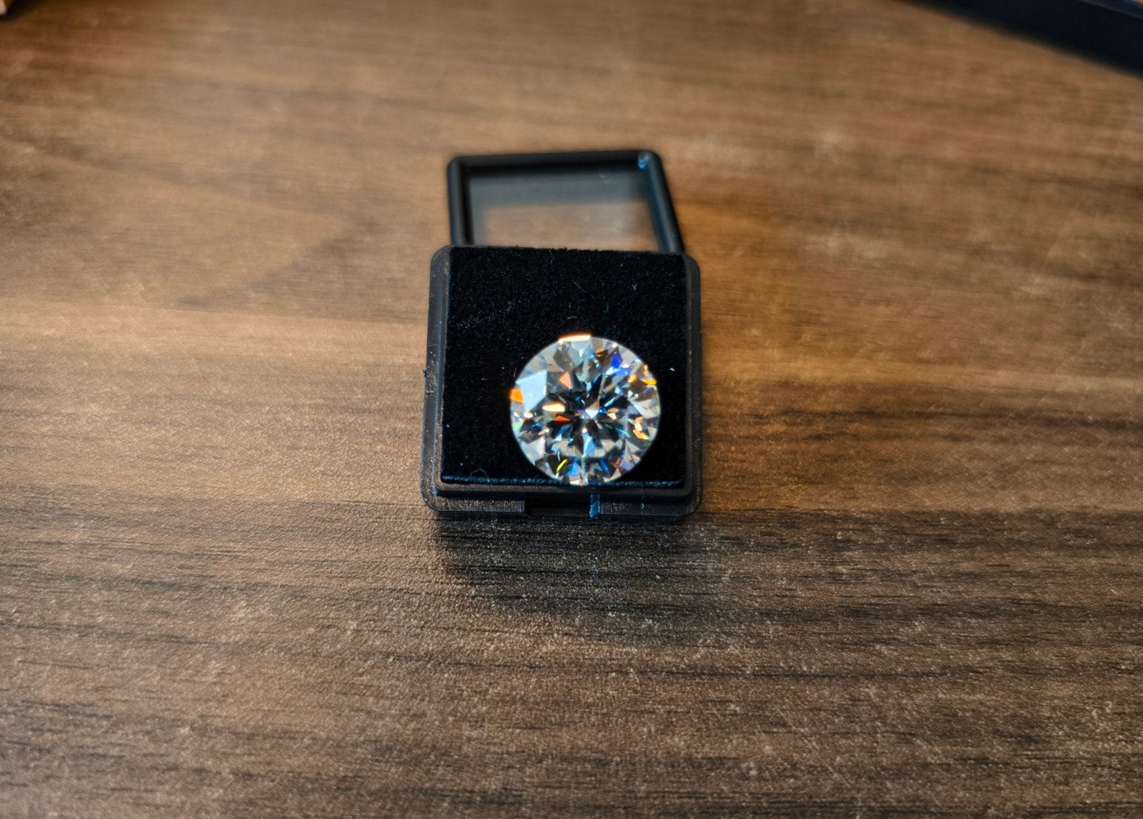 10 CT round brilliant cut Moissanite VVS1, Ophalen of Verzenden, Nieuw