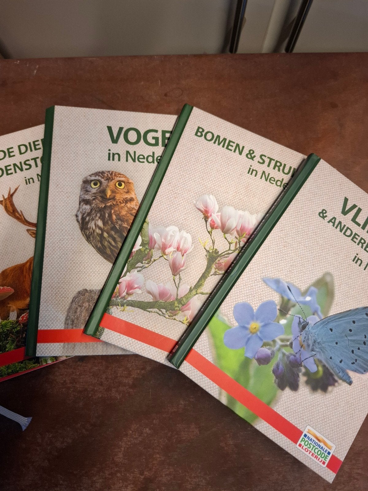 Natuurboeken Postcode Loterij: 4 stuks,Vogels, Bomen,Wilde D, Ophalen of Verzenden, Nieuw, Natuur algemeen, Nationale Postcode Loterij