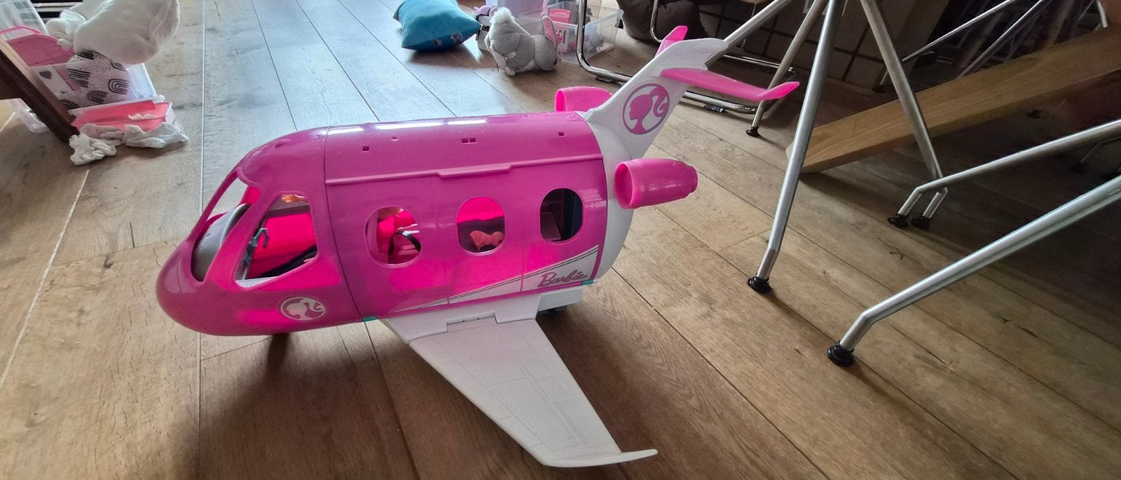 Barbie vliegtuig met piloot en accessoires, Kinderen en Baby's, Ophalen of Verzenden, Gebruikt, Barbie