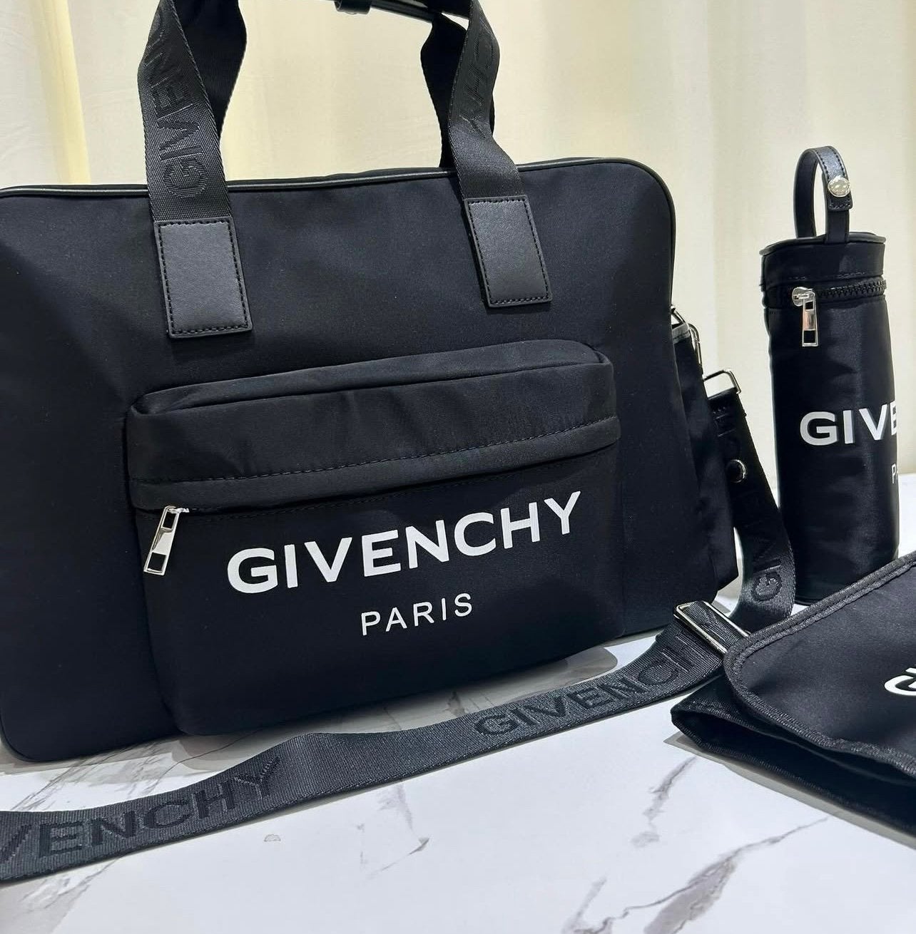 NIEUW GIVENCHY LUIERTAS SET!!, Ophalen of Verzenden, Nieuw