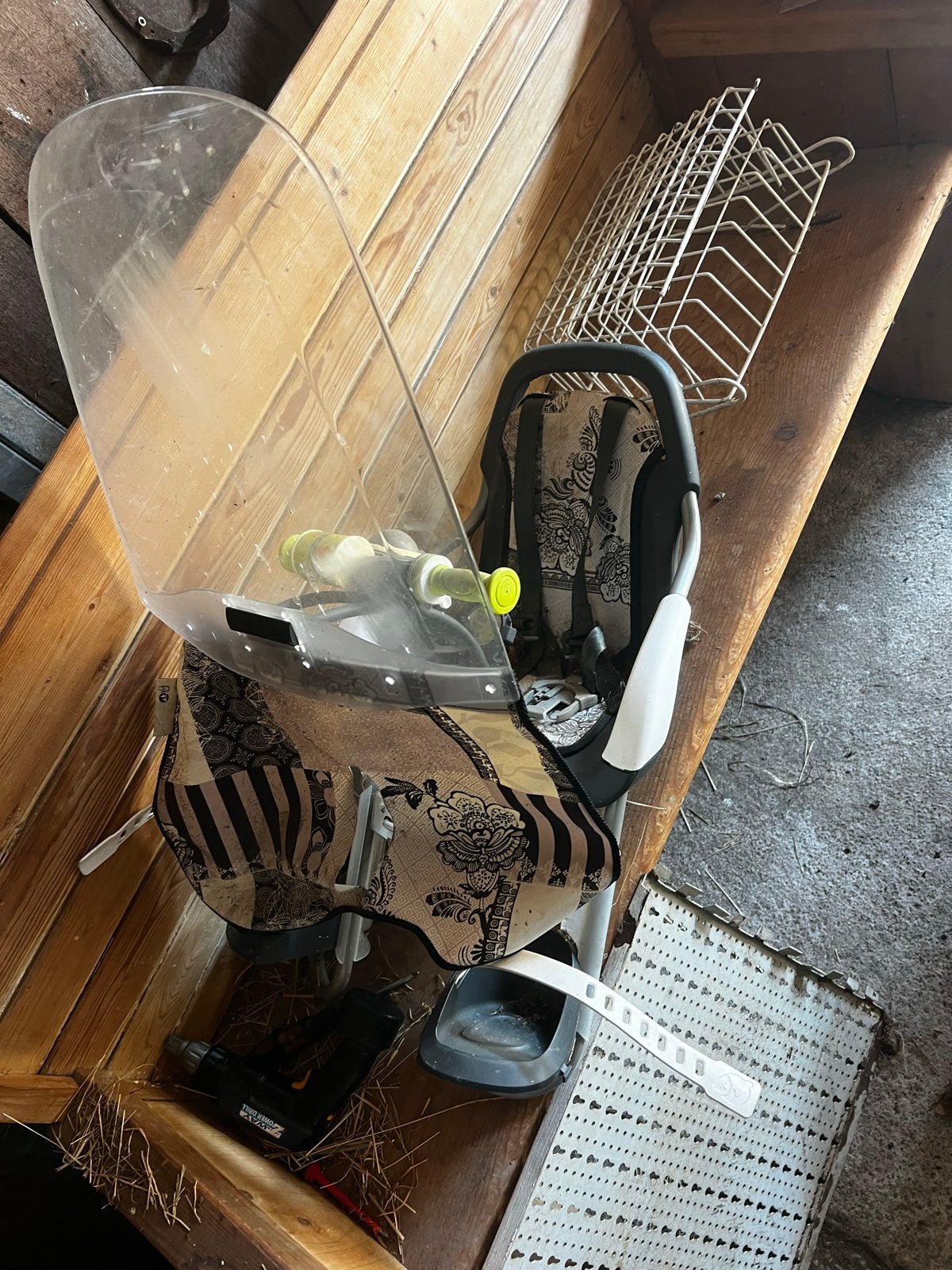 Kinderzitje fiets met windscherm - Gebruikt, Ophalen of Verzenden, Gebruikt, Voetsteuntjes, Voorzitje