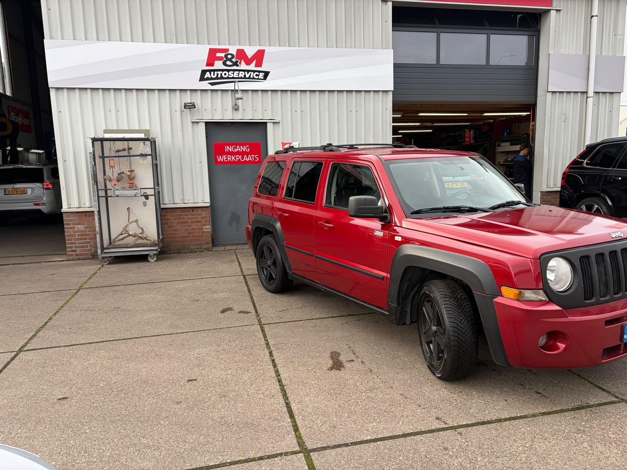 Jeep Patriot 2.4 Limited Liberty Automaat, airco, radio, sto, Auto's, Automaat, 450 kg, 4 cilinders, Patriot