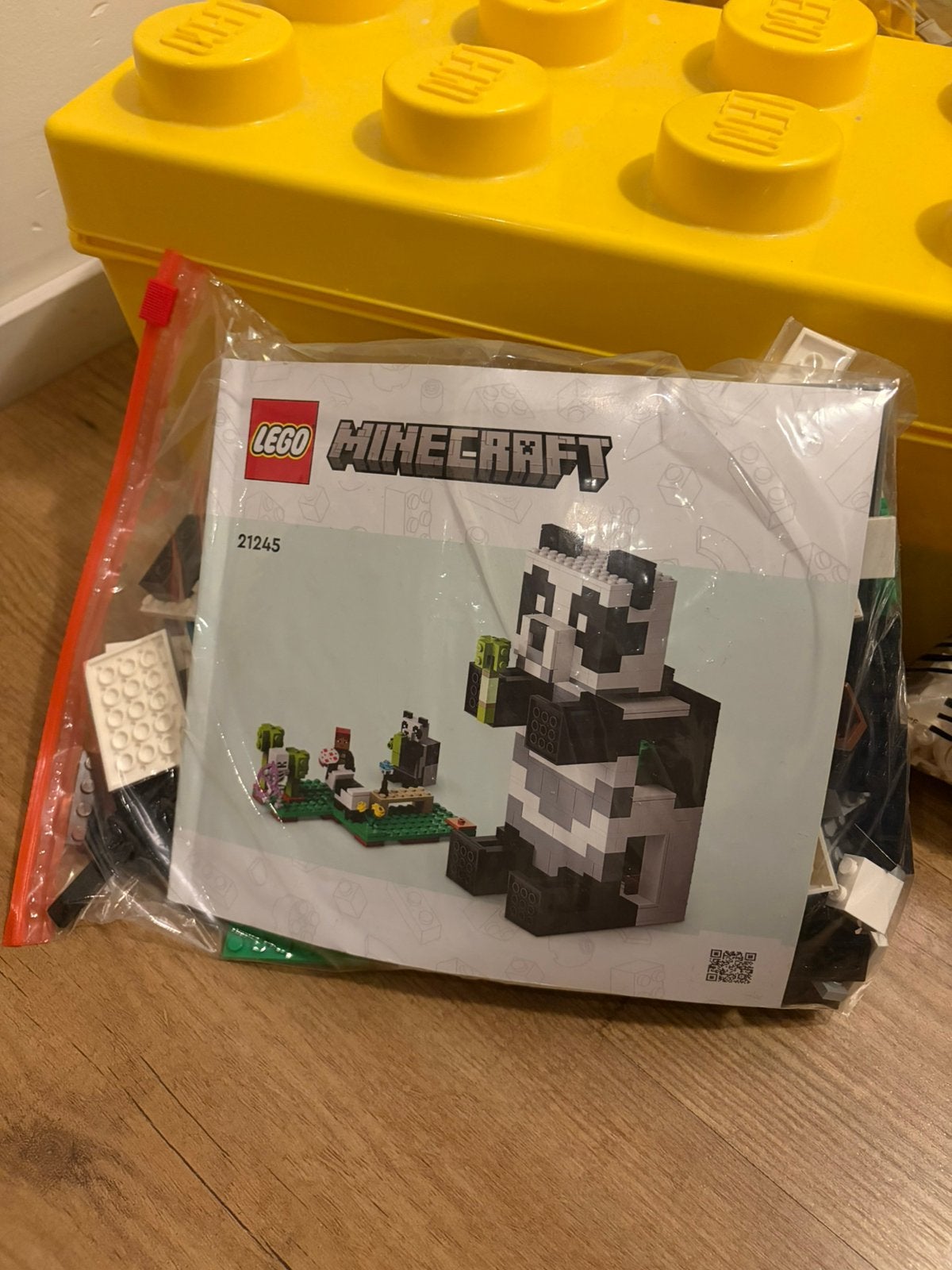 Lego Minecraft 21245 het pandahuis, Ophalen, Zo goed als nieuw