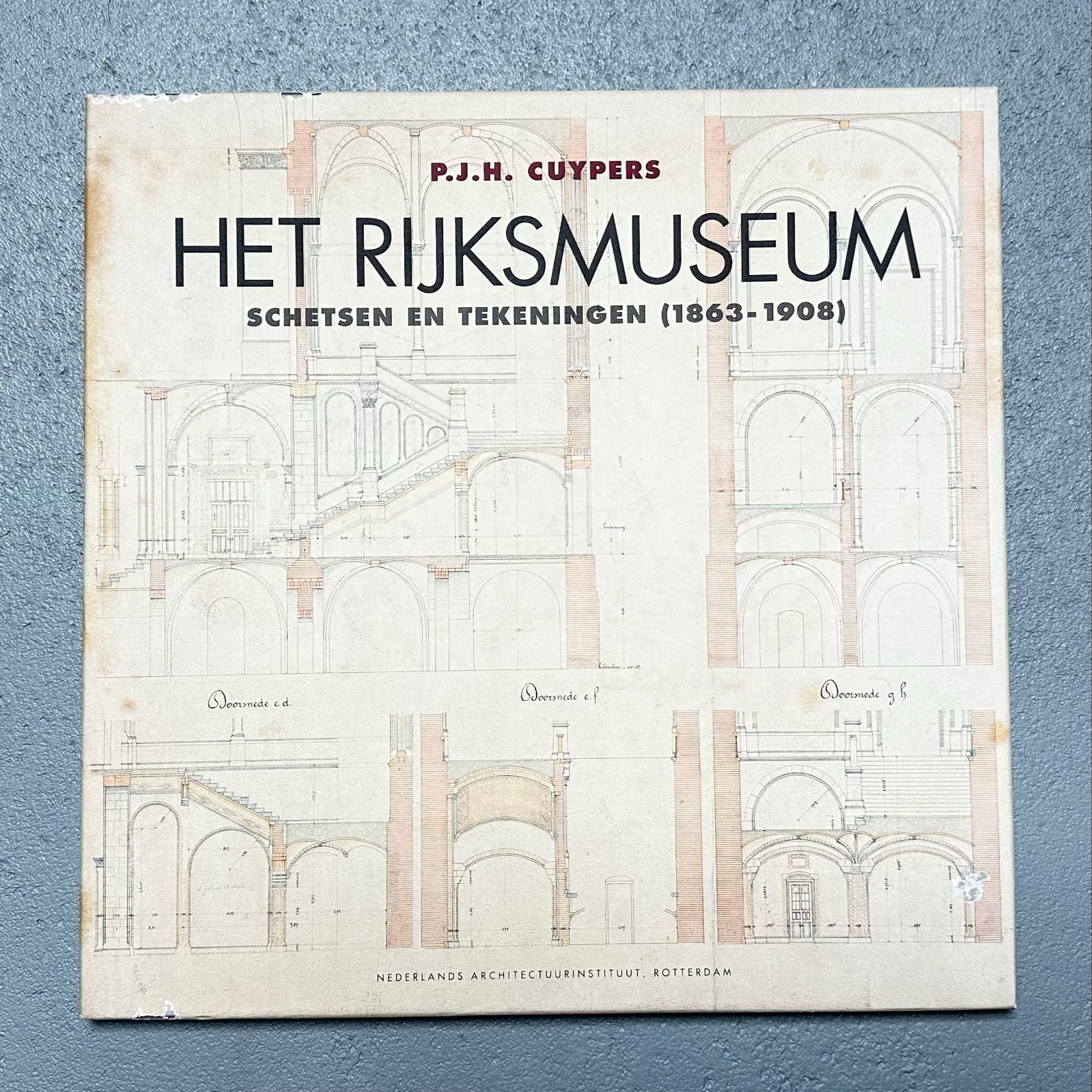 P.J.H. Cuypers - Het Rijksmuseum Schetsen en Tekeningen, Boeken, Ophalen of Verzenden, Gelezen, Architectuur algemeen