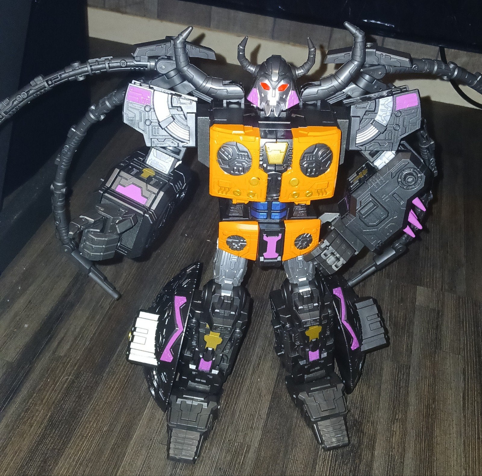 Dark Unicron Nieuw!, Verzamelen, Transformers, Nieuw, G1, Overige rassen, Ophalen of Verzenden