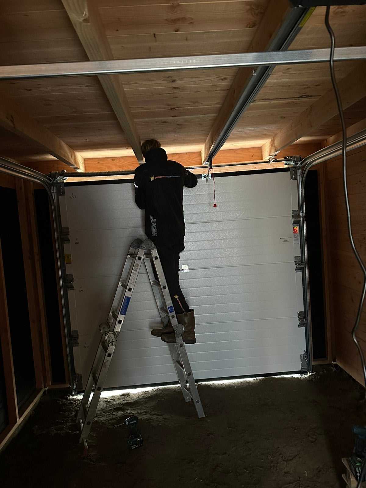 Veer, veren, torsieveer levering of montage geheel NL deuren, Kunststof, Garagedeur, Ophalen of Verzenden, Zo goed als nieuw