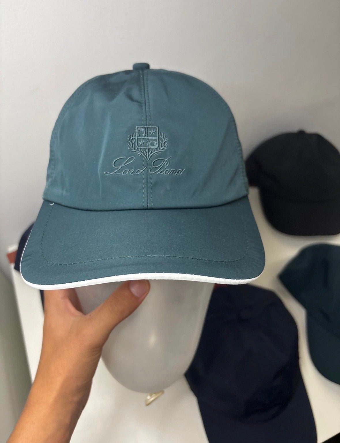 Loro Piana Pet Nieuw met Kaartje - Storm System, Ophalen of Verzenden, Nieuw, One size fits all, Pet