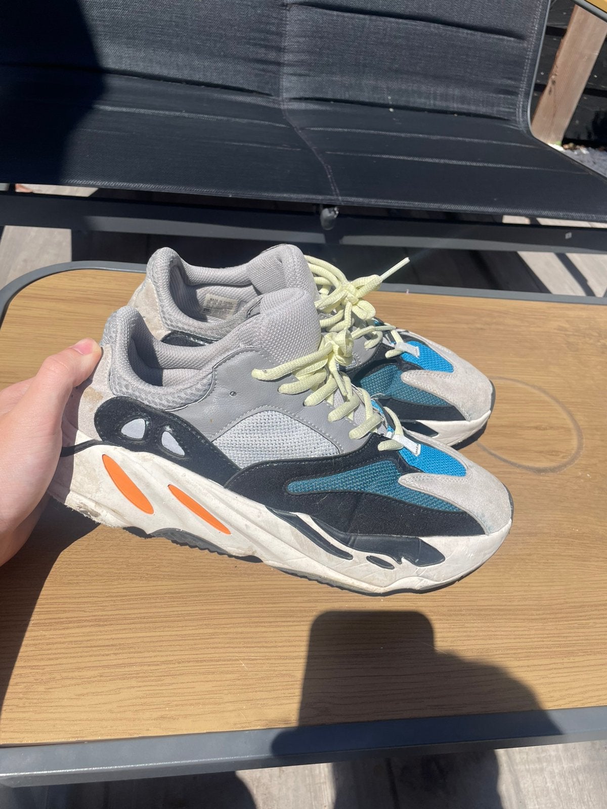 Yeezy 700 v1 maat 43, Kleding | Heren, Schoenen, Ophalen of Verzenden, Zo goed als nieuw