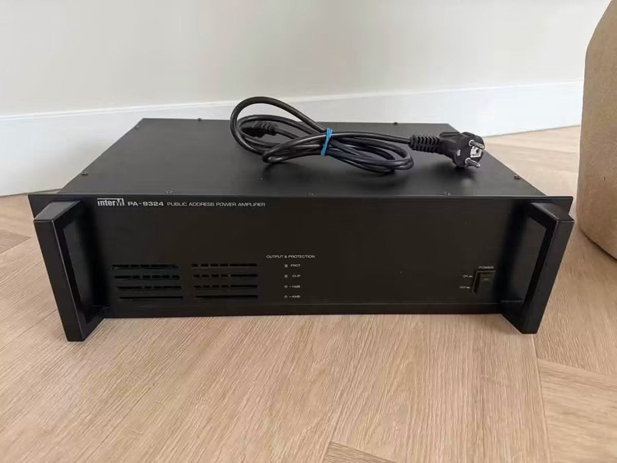 Inter-M PA-9324 professionele 100V eindversterker werkend, Audio, Tv en Foto, Versterkers en Receivers, Ophalen, Zo goed als nieuw
