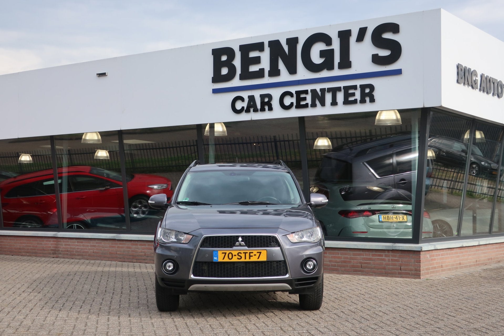 Mitsubishi Outlander 2.0 Intro Edition 2e EIG_CLIMA_CRUIS_PD, Auto's, Zwart, 4 cilinders, Origineel Nederlands, Bedrijf