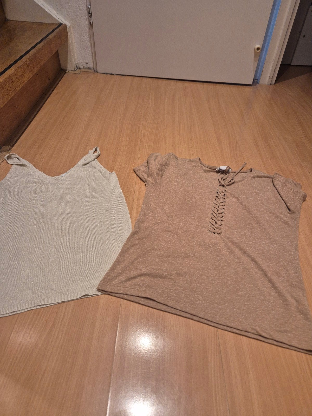 Set van 2 beige zomerse tops – Maat S, Ophalen of Verzenden