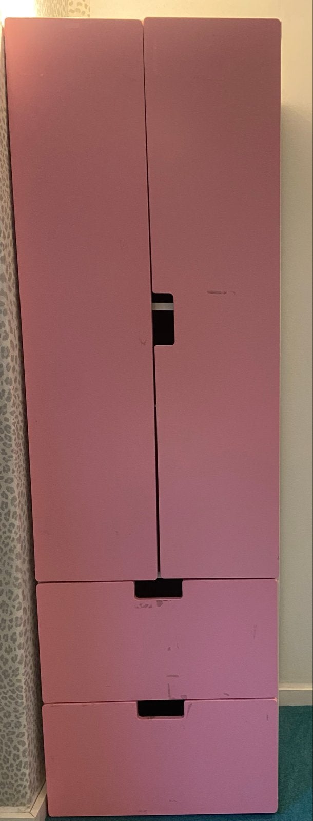 Helemooie roze witte kast 2m, Overige materialen, Gebruikt, 200 cm of meer, 50 tot 100 cm