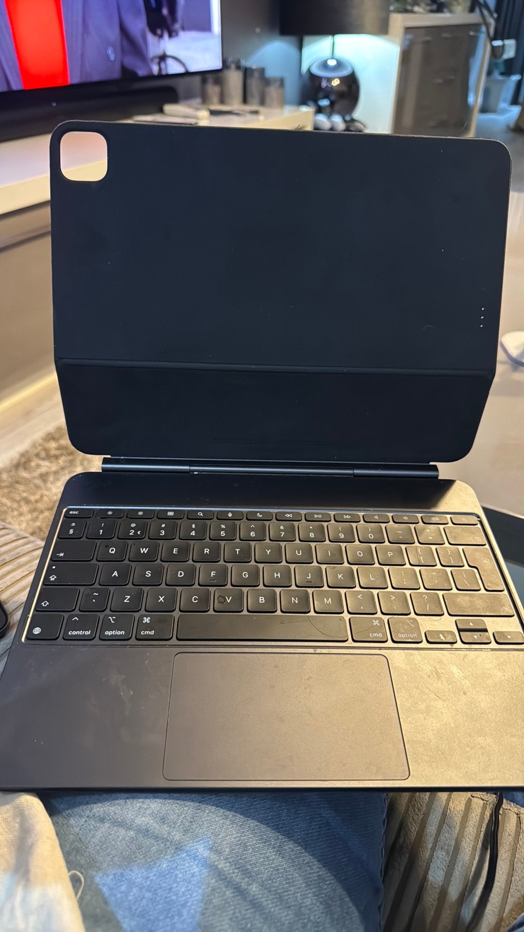 Foto 6 van Apple iPad Pro 13 inch (M4) 512GB Zwart met Magic Keyboard