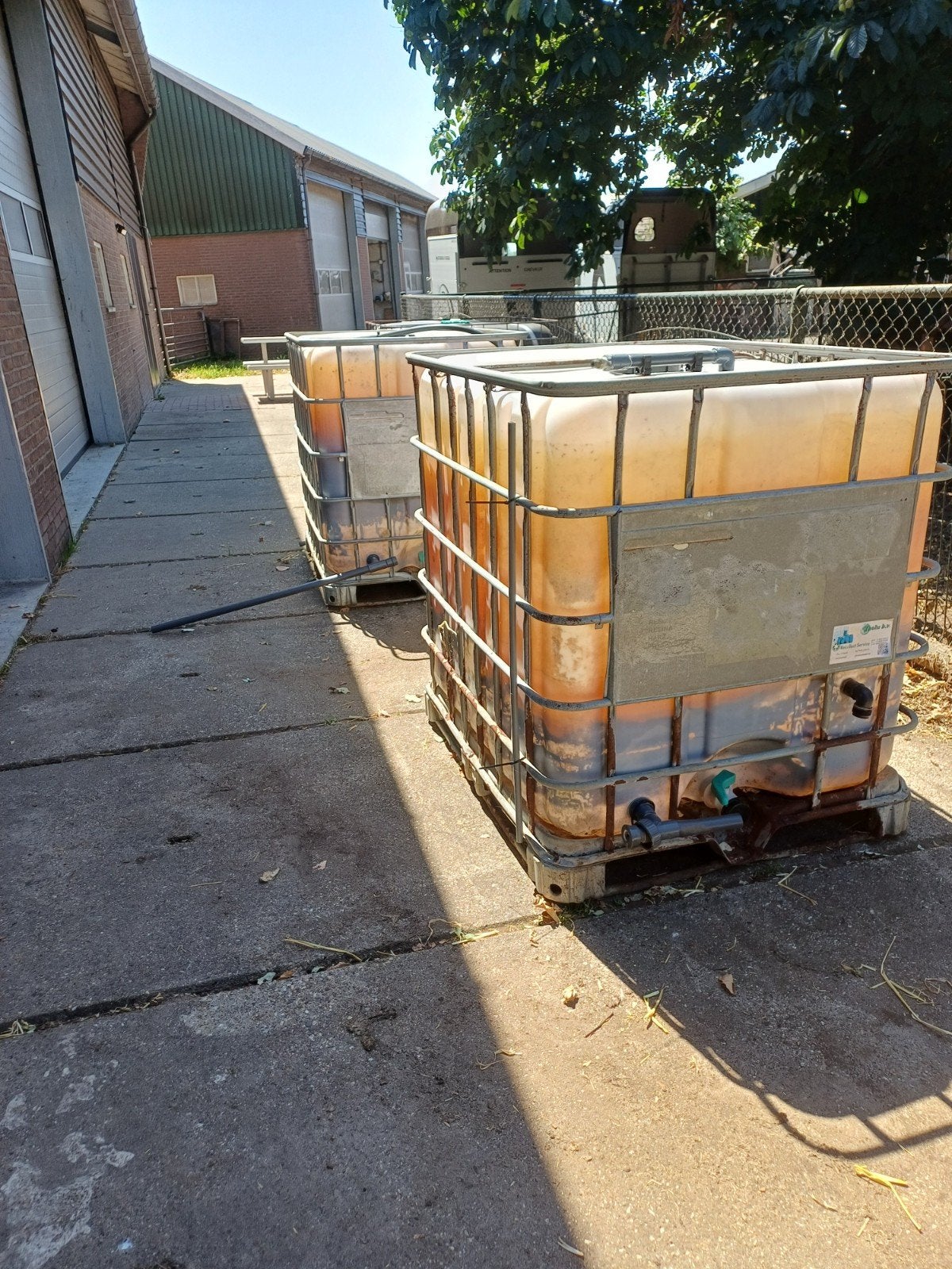 Drie maal ibc inclusief kratten, 150 liter of meer, Ophalen of Verzenden
