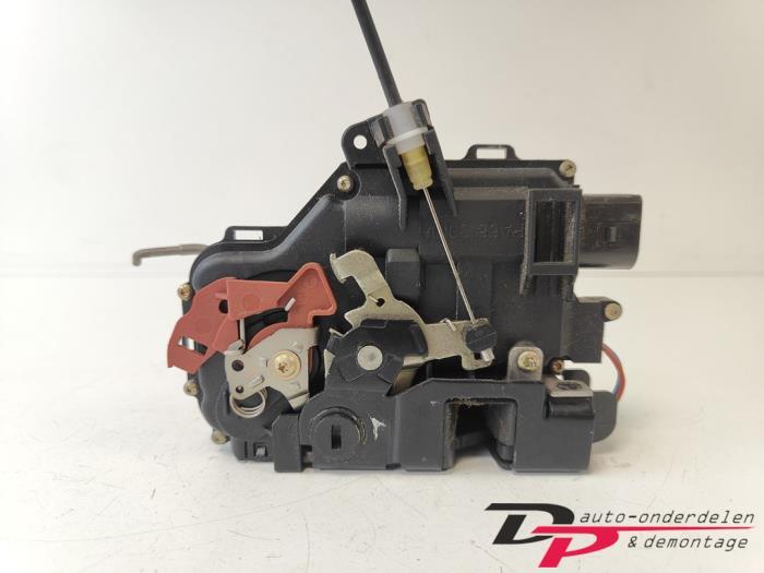 Deurslot Mechaniek 4Deurs links-achter van een Audi A4, Gebruikt, -, -, -