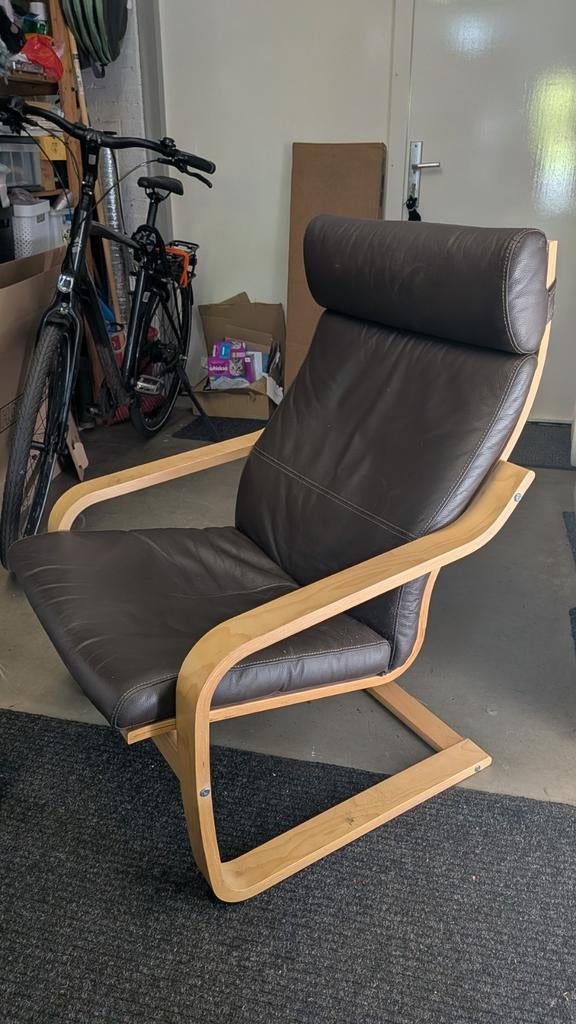 Leren en houten Poang stoel, Huis en Inrichting, Stoelen, Ophalen of Verzenden, Gebruikt, Bruin, Eén