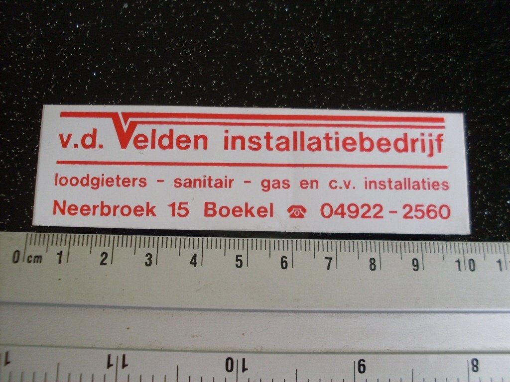 sticker v.d. Velden installatiebedrijf boekel logo gas cv, Verzamelen, Stickers, Verzenden, Zo goed als nieuw, Bedrijf of Vereniging
