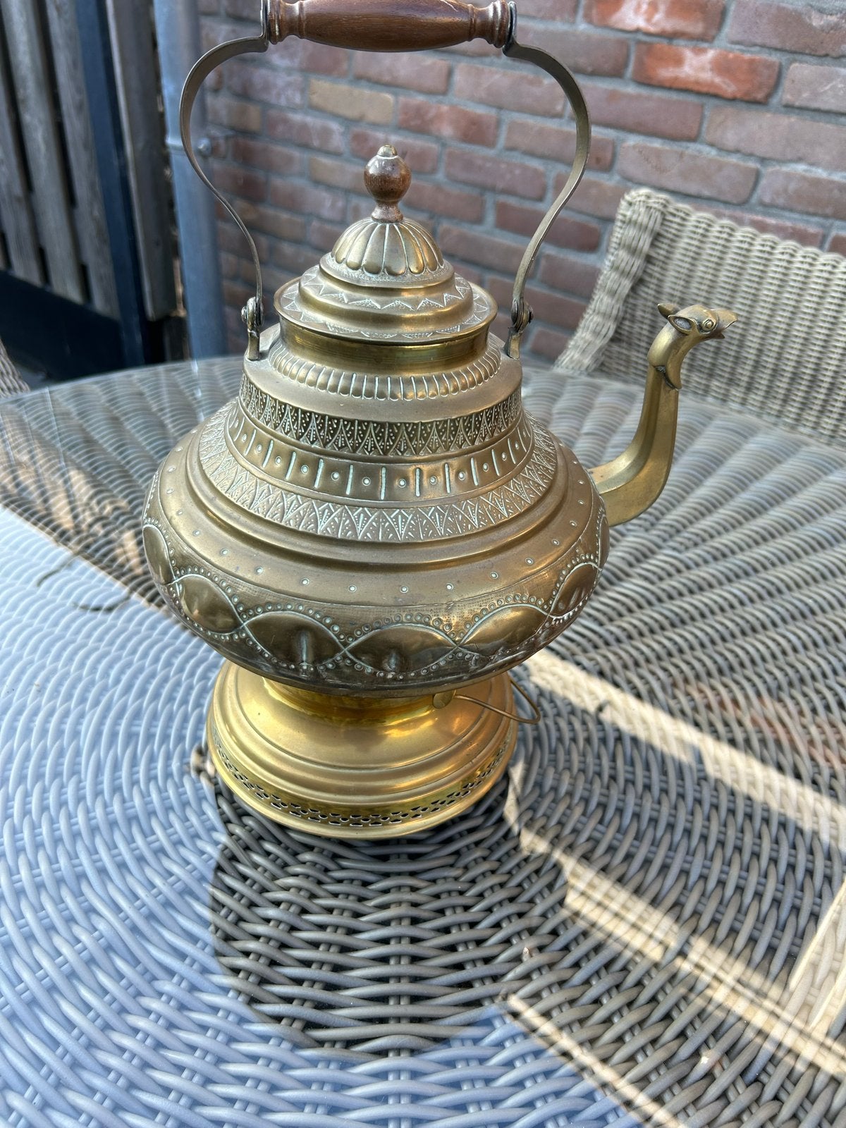Antieke messing theepot met kamelenkop tuit, Ophalen, Koper