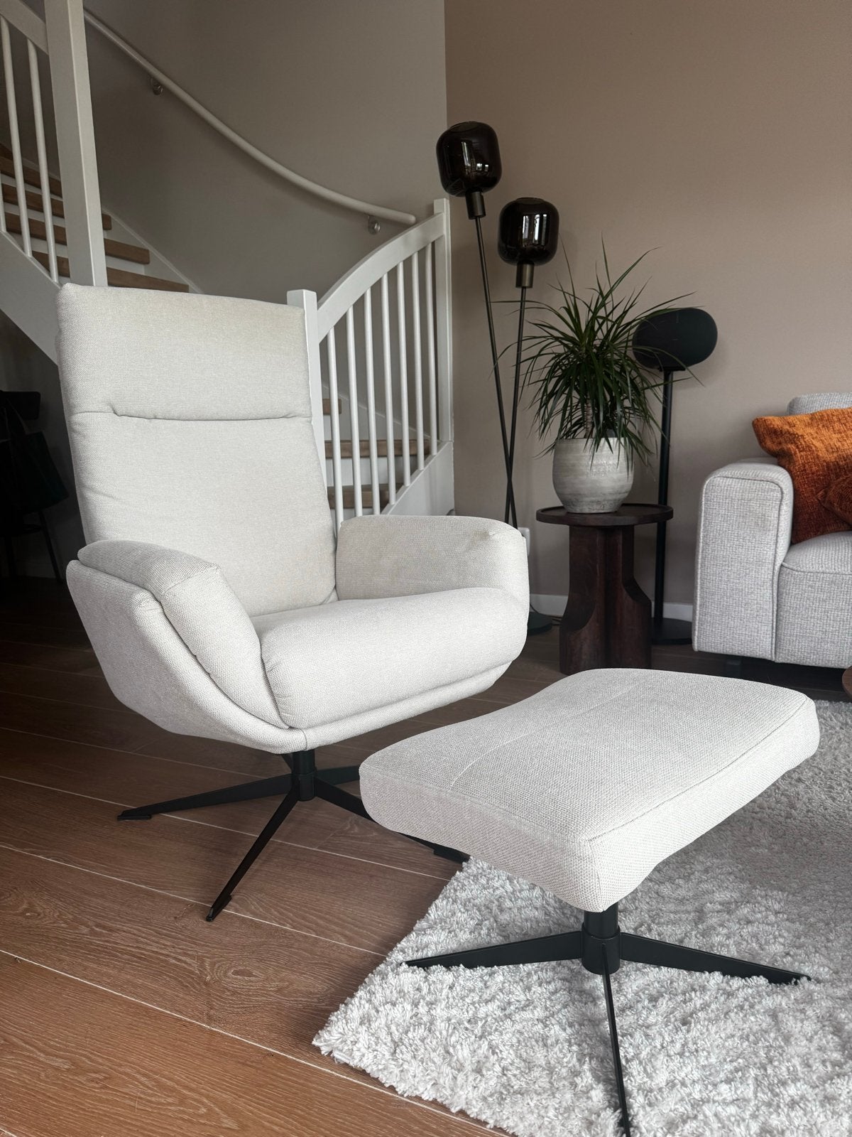 Comfortabele fauteuil met hocker - Zo goed als nieuw, Ophalen, Zo goed als nieuw, Stof, 75 tot 100 cm