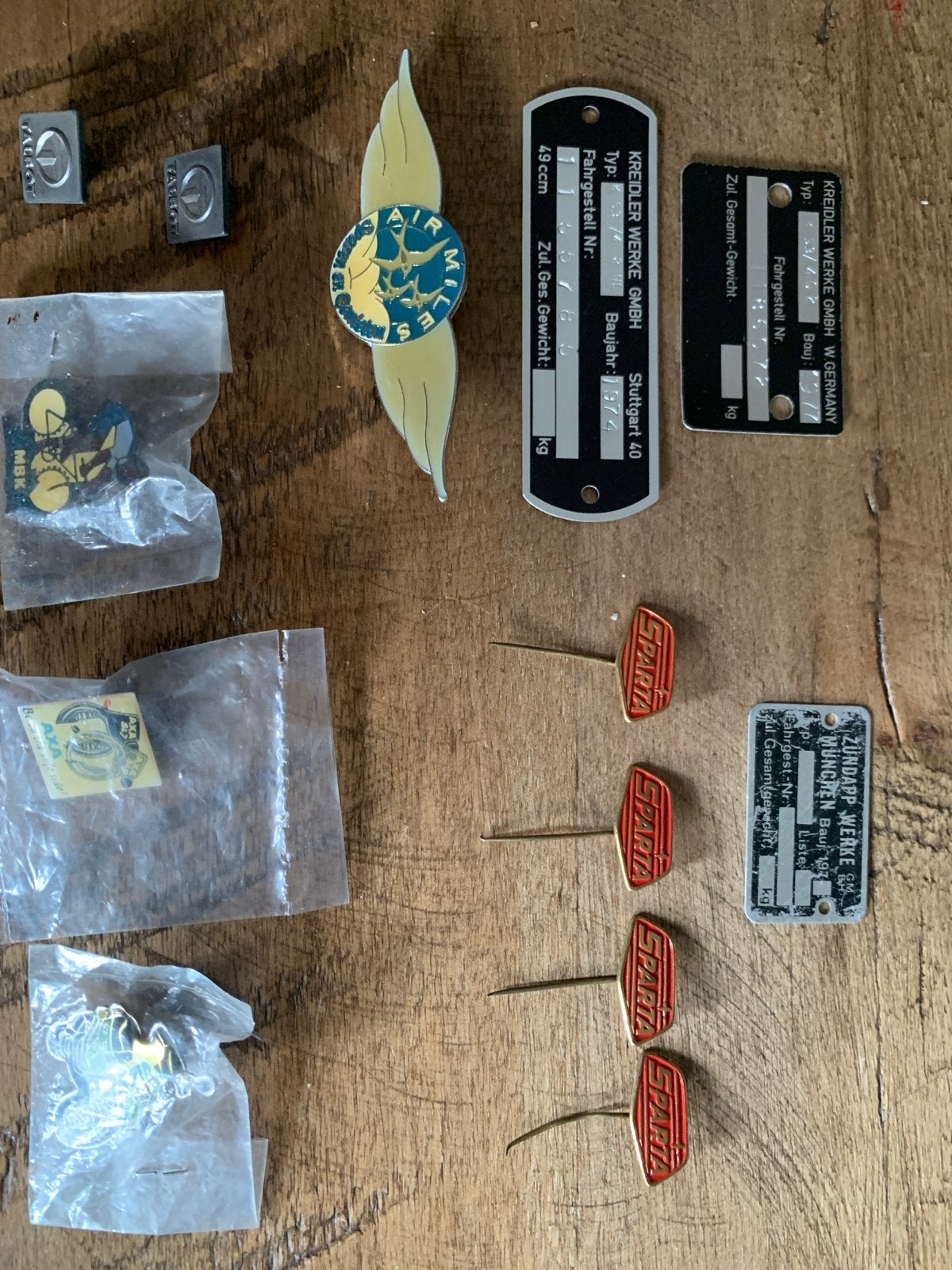 Vintage bromfiets/motorfiets emblemen en typeplaatjes, Ophalen of Verzenden, Gebruikt