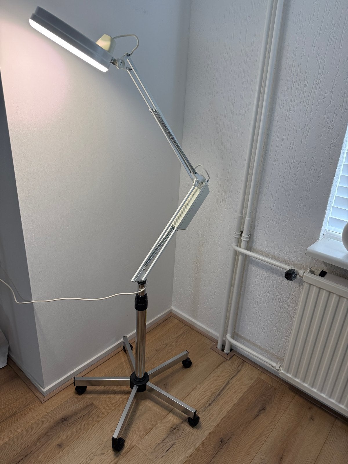 Loeplamp op standaard, Ophalen, Zo goed als nieuw, Overige typen