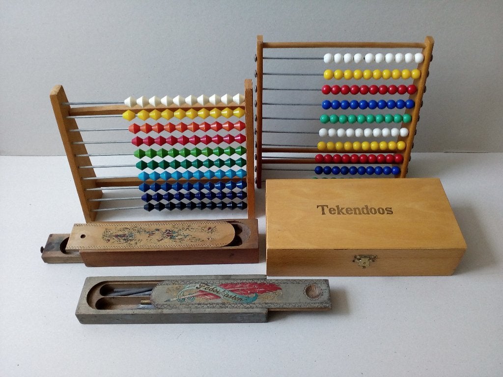 Schoolspullen Antiek/vintage. O.a.griffeldozen.Pr.p/st.vanaf, Antiek en Kunst, Ophalen of Verzenden