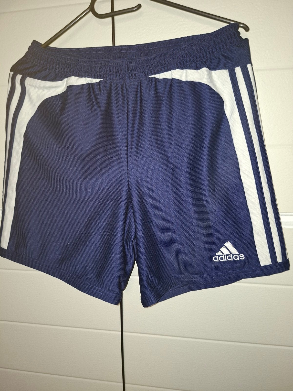 Adidas korte broek maat 32, Kort, Ophalen of Verzenden, Maat 34 (XS) of kleiner, Gedragen