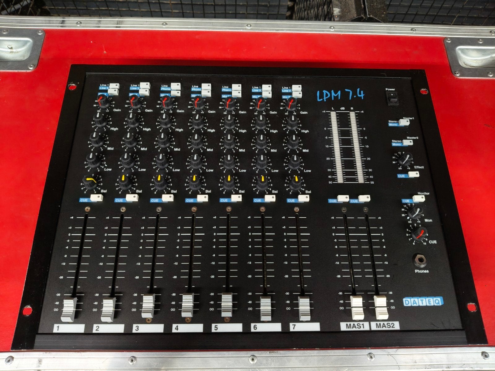 Dateq LPM 7.4 mixer., Muziek en Instrumenten, Mengpanelen, Ophalen, Gebruikt, 5 tot 10 kanalen, Microfooningang