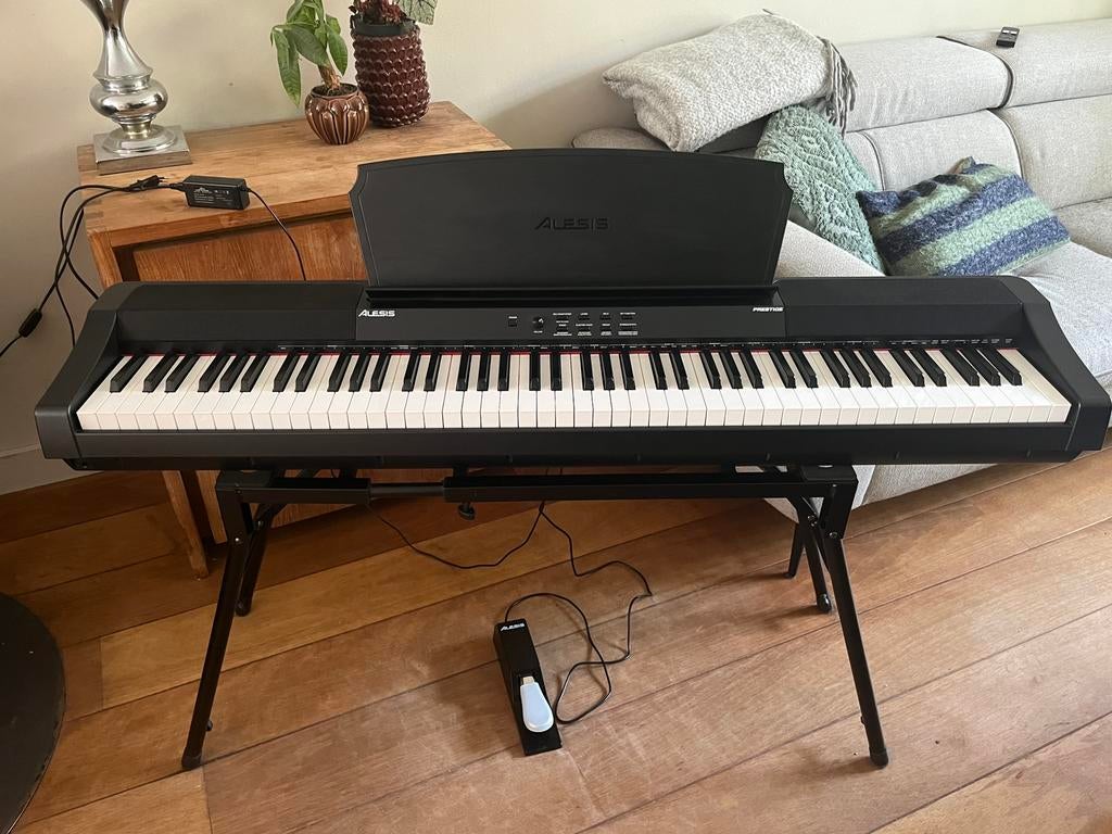 ALESIS Prestige Digitale piano met 88 toetsen, Ophalen, Zo goed als nieuw, Zwart, Piano