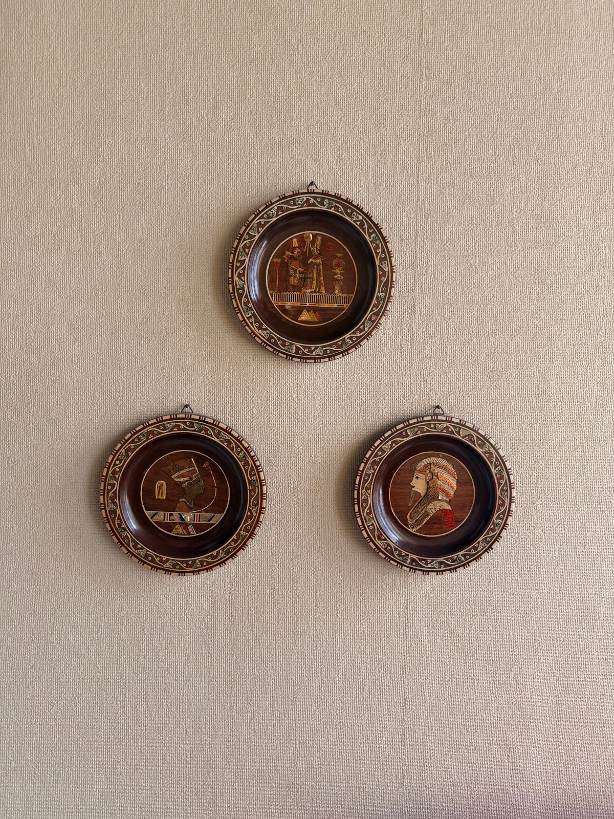 Set van 3 Egyptische decoratieve wandborden, Ophalen