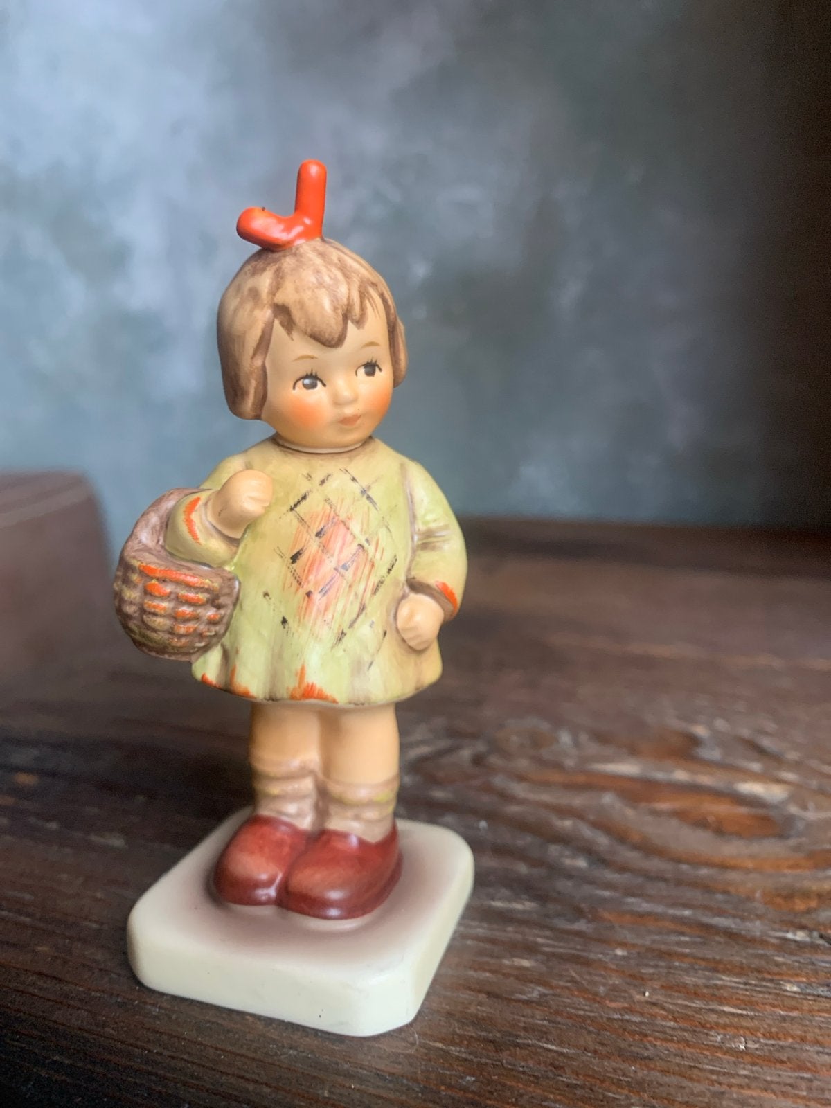 Vintage Goebel Hummel beeldje - 10 cm hoog, Ophalen of Verzenden, Gebruikt