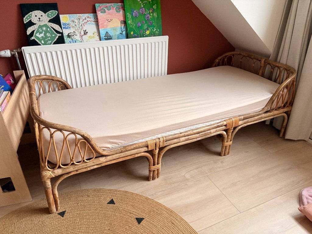 Rotan 1-pers bed incl. matras. Afm. 55x185x87 cm, 85 tot 100 cm, Zo goed als nieuw, 180 cm of meer, Ophalen