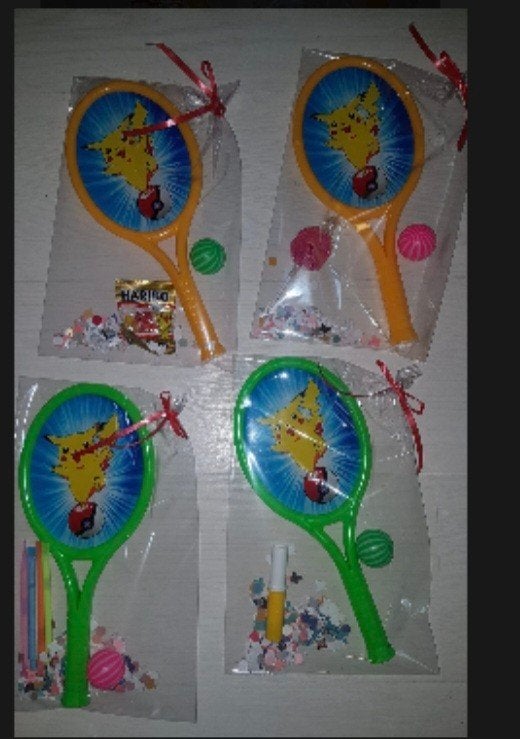 Traktatie pokemon racket+bal+snoepje 1.75( nog 15x, Ophalen of Verzenden, Nieuw, Feestartikel, Verjaardag