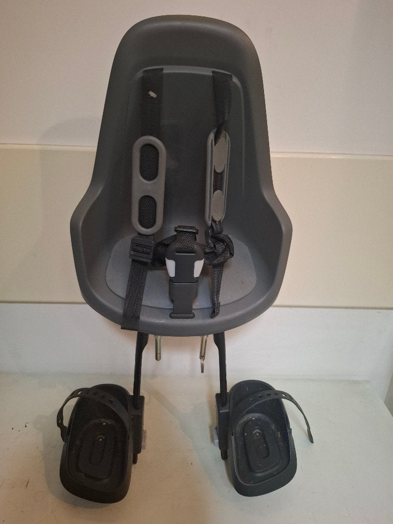 Kinderfietsstoel 9-15 kg, Fietsen en Brommers, Fietsaccessoires | Fietsstoeltjes, Ophalen, Voetsteuntjes, Zo goed als nieuw, Bobike