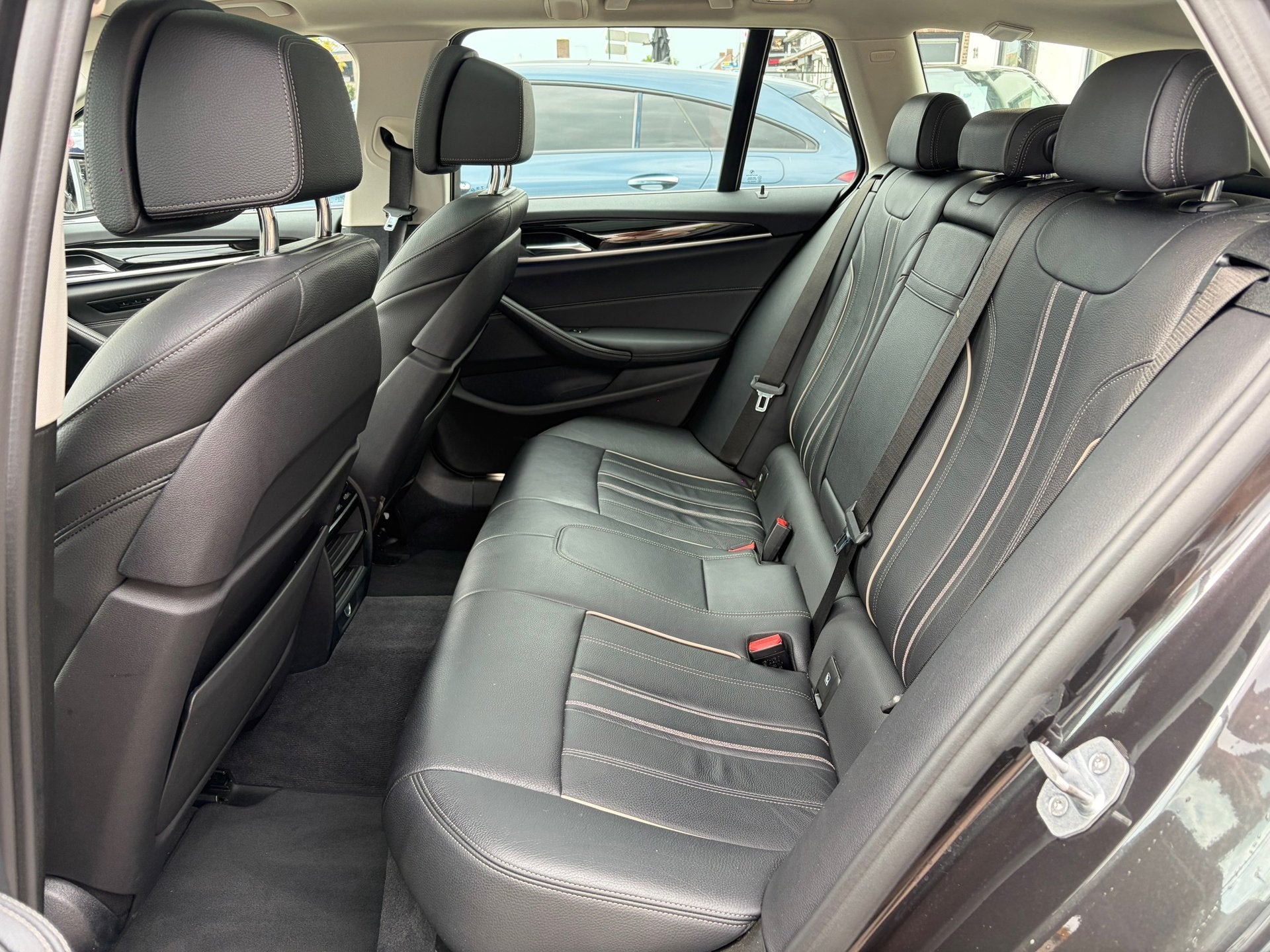 Foto 12 van BMW 5-serie Touring 520i High Executive Edition,Panoramadak,