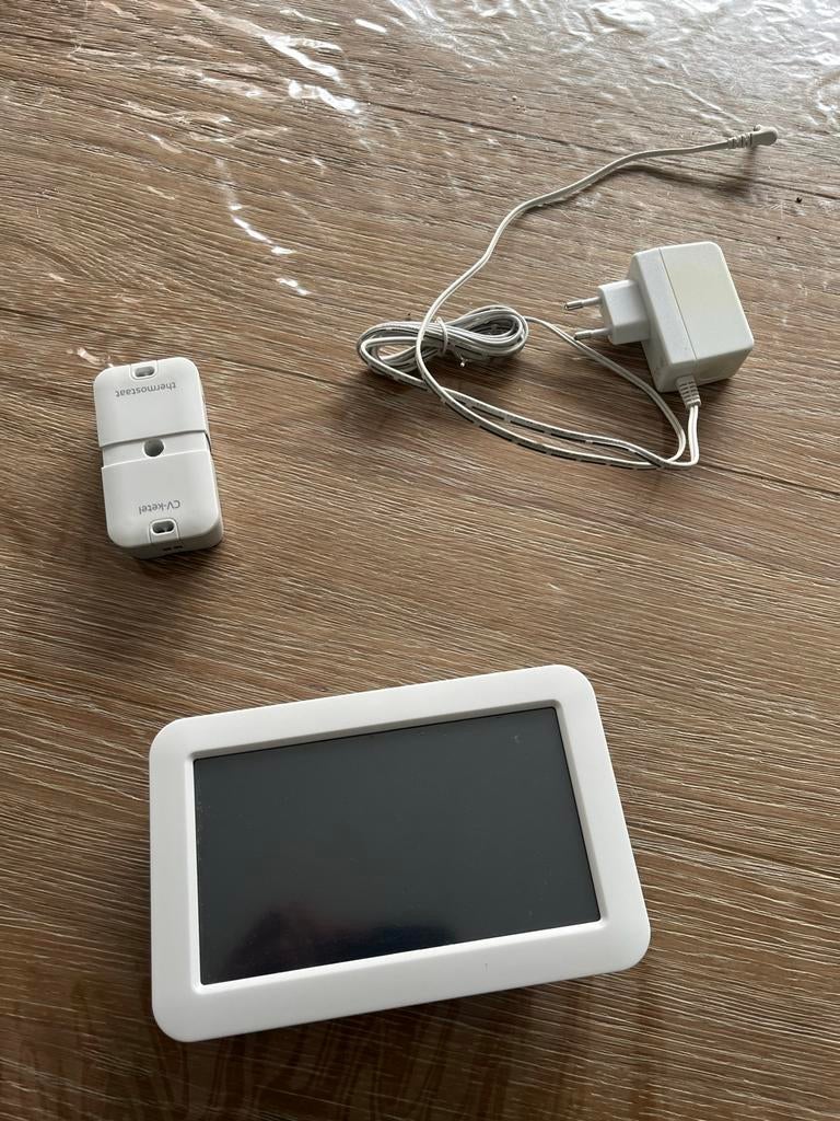 Toon slimme thermostaat met energiemonitor, Ophalen of Verzenden, Slimme thermostaat, Zo goed als nieuw