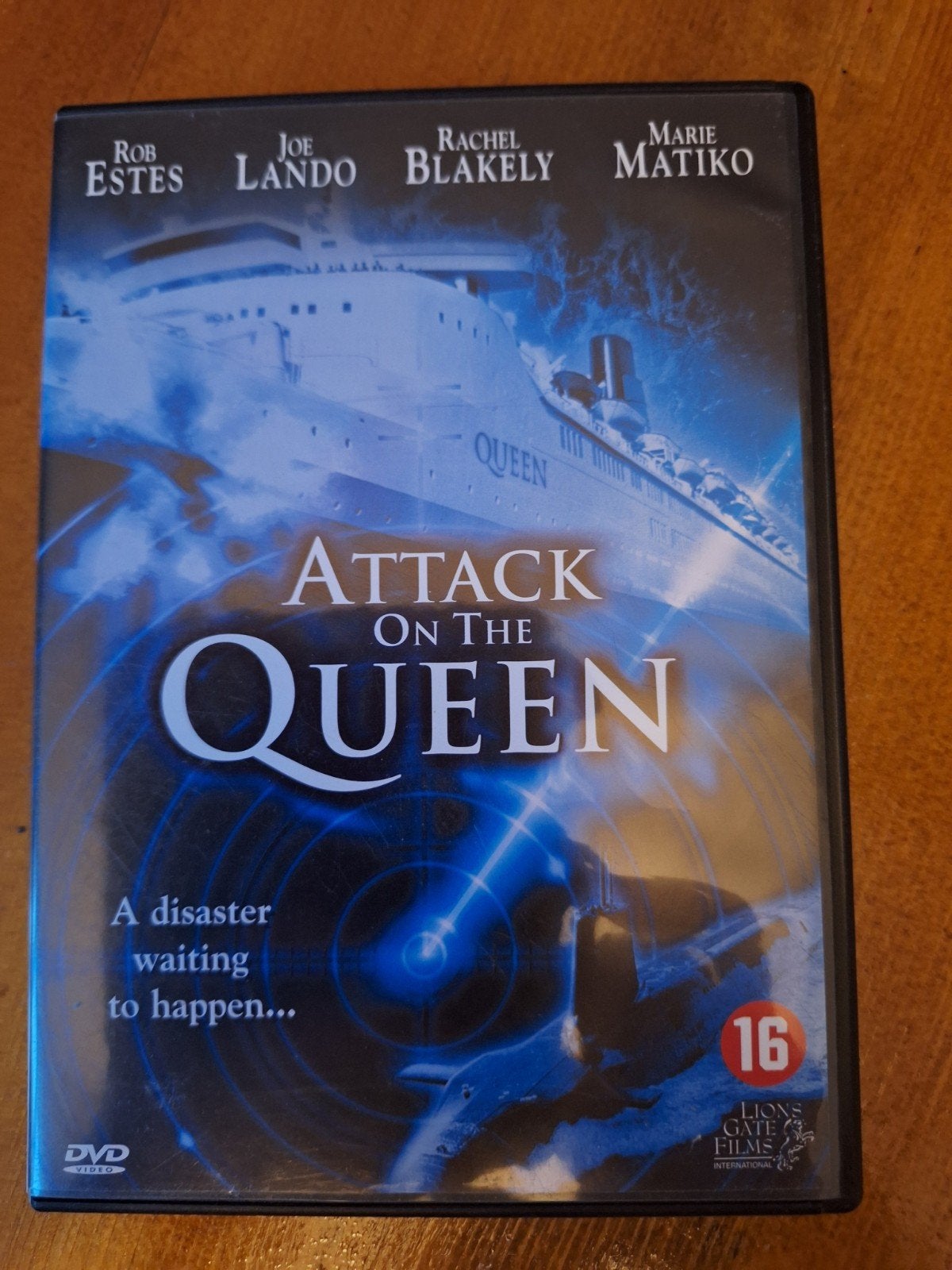 Attack on the Queen DVD - Actiethriller, Vanaf 16 jaar, Ophalen of Verzenden, Gebruikt, Actiethriller