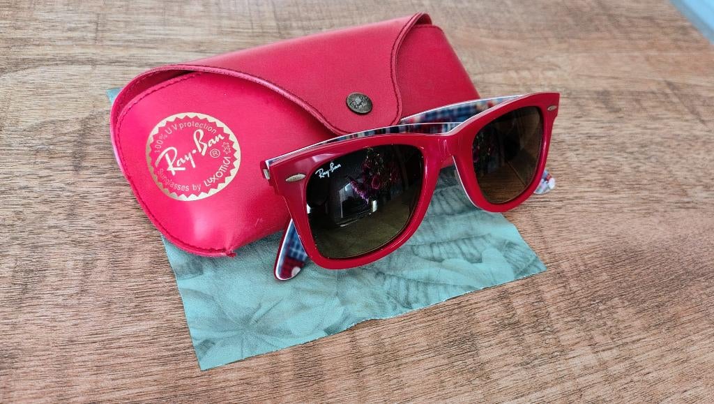 Rayban Wayfare Rood RB2140 Rare prints special edition, Gebruikt, Zonnebril, Ophalen of Verzenden, Ray-Ban