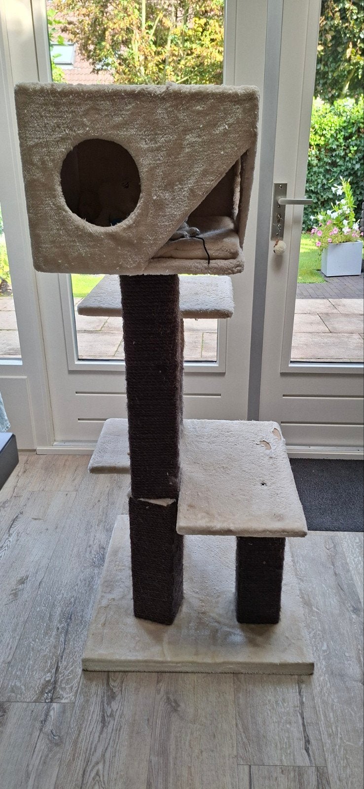 katten krabpaal, Ophalen, Gebruikt