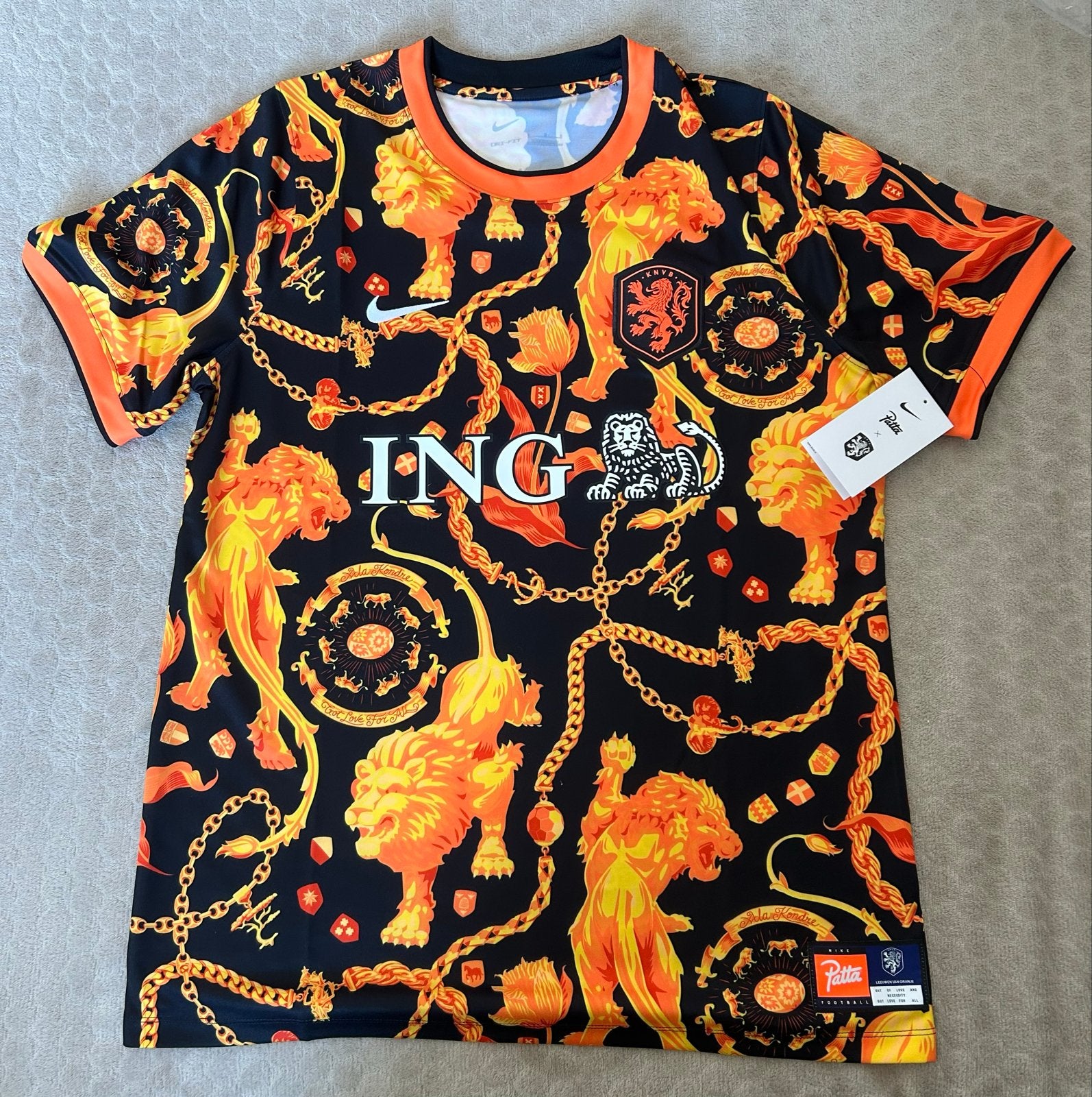 Patta x Nike x KNVB Shirt - Zwart/Oranje maat L, Ophalen of Verzenden, Nieuw, Maat 52/54 (L), Meerkleurig