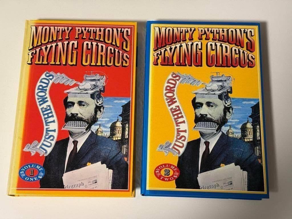 Monty Python's Flying Circus - Complete Scripts Vol. 1 & 2, Alle leeftijden, Ophalen, Zo goed als nieuw, Komedie
