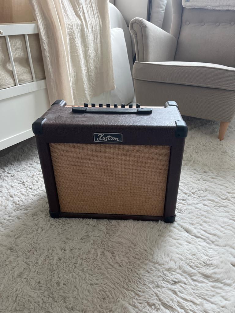 Kustom Sienna 30PRO Akoestische Gitaarversterker, Muziek en Instrumenten, Ophalen of Verzenden, Gebruikt, Gitaar, Minder dan 50 watt