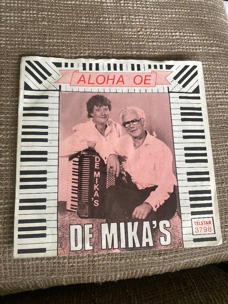 De Mika's - Aloha Oe / Was Wird Morgen Sein? (7 inch vinyl), Gebruikt, 7 inch, EP, Schlager