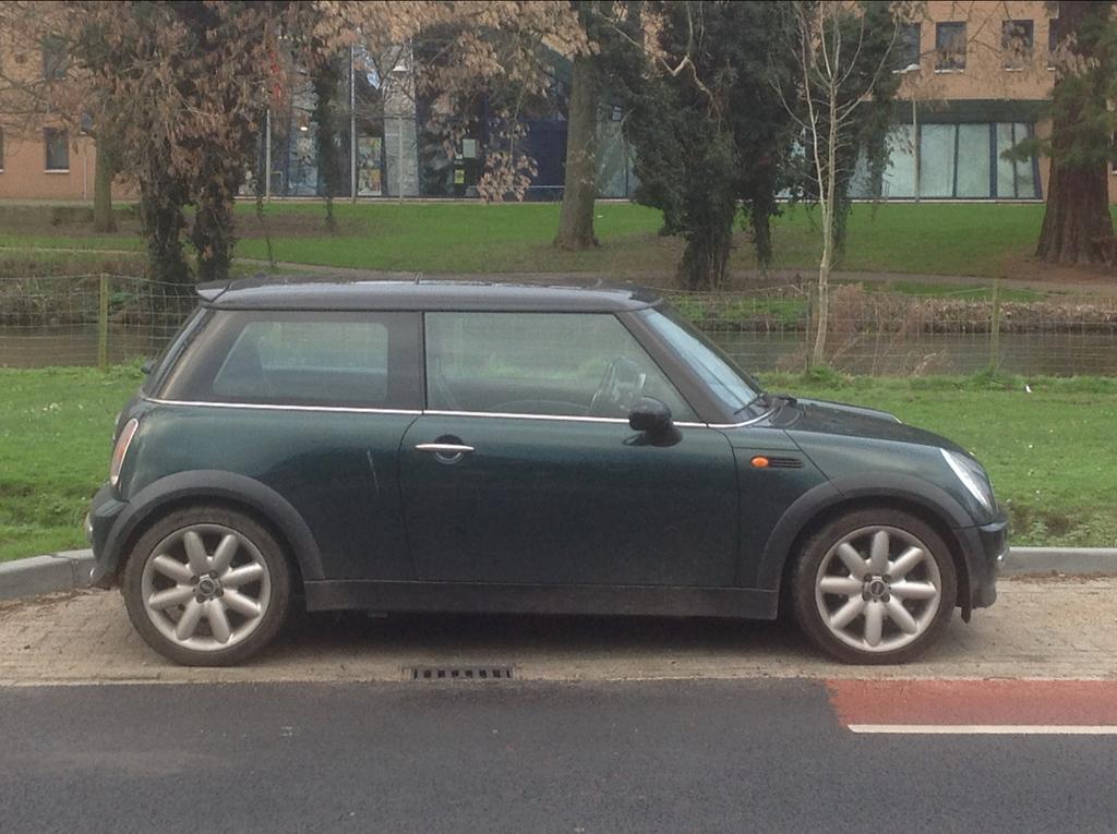 Mini 1.6 16V Cooper 2002 Groen met nieuwe apk., Voorwielaandrijving, 1025 kg, 15 km/l, Zwart
