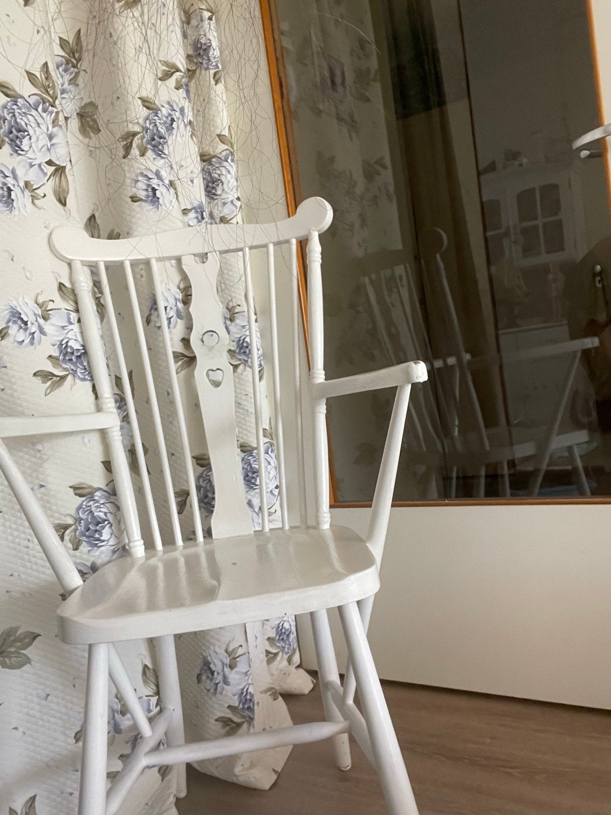 Witte houten Windsor stoel met armleuningen 1-2, Gebruikt, Wit, Ophalen of Verzenden, Eén