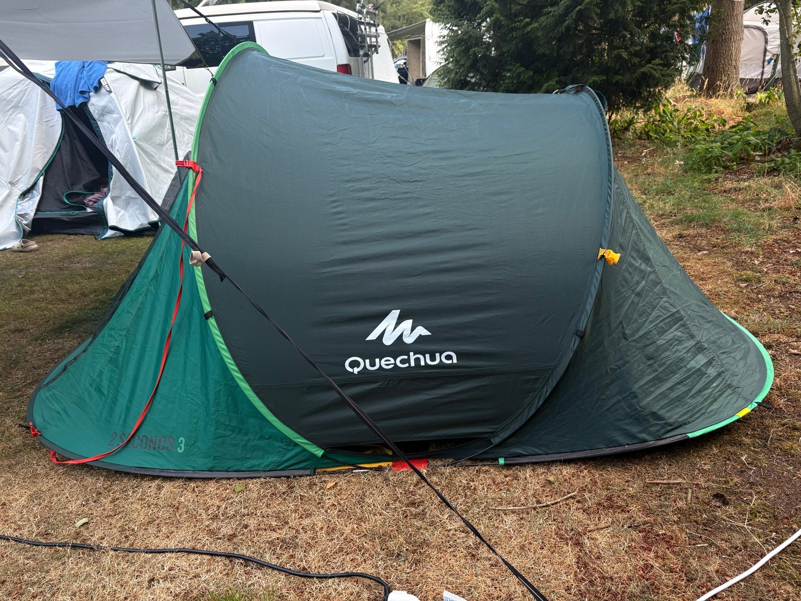Decathlon 3-persoons tent - Slechts enkele keren gebruikt, Ophalen of Verzenden, Zo goed als nieuw, Tot en met 3