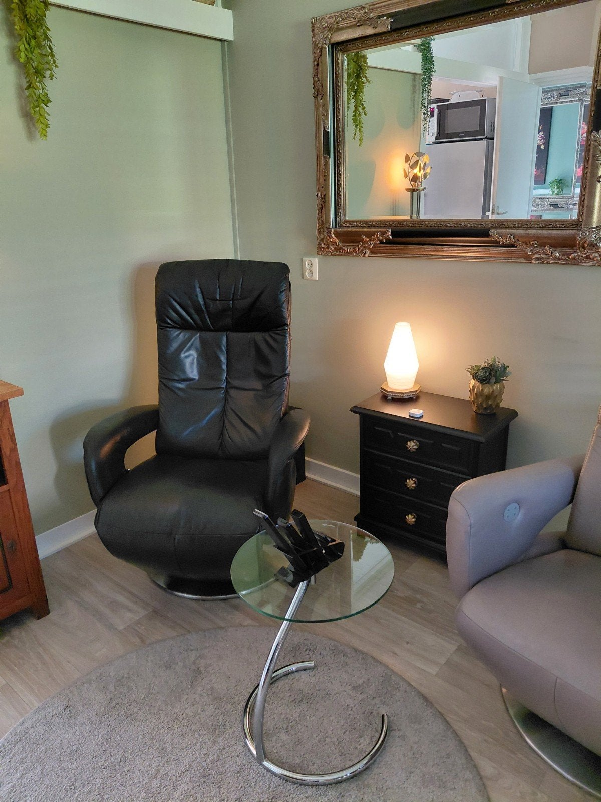 Hukla Relaxfauteuil Zwart Leer - Comfort en Stijl, Ophalen, Gebruikt, 100 tot 125 cm, Modern, Comfort